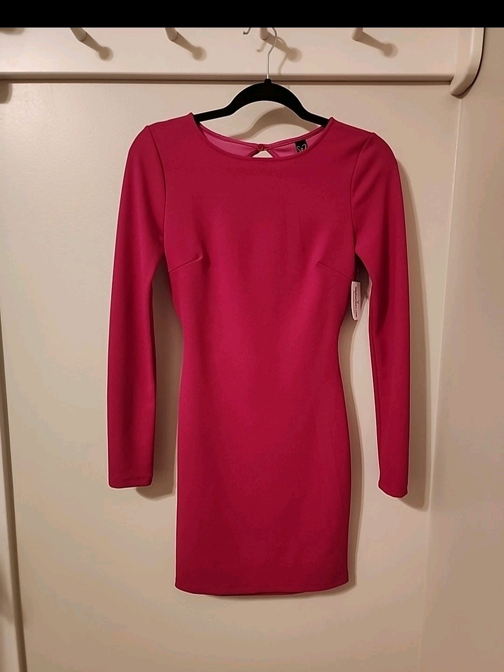 Windsor Long-Sleeve Fuchsia Bodycon Dress